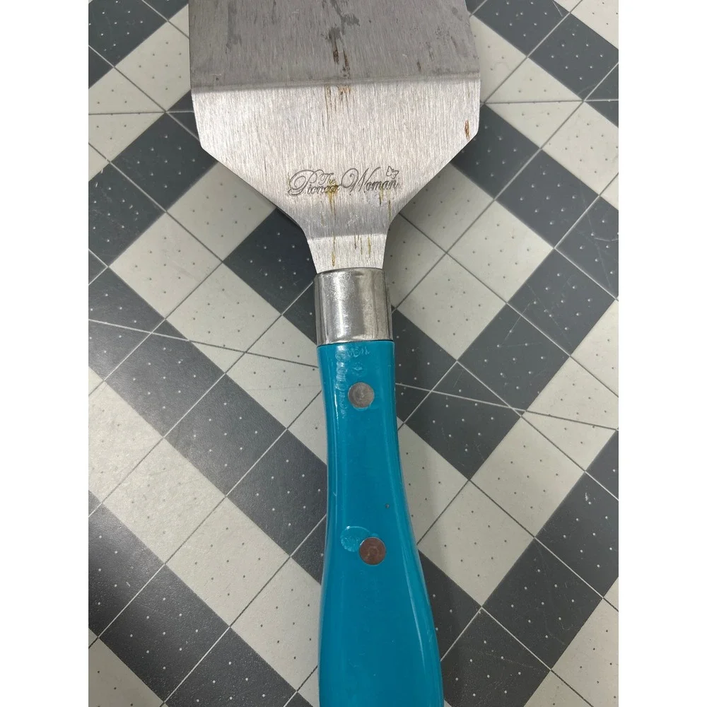 The Pioneer Woman measurements spatula